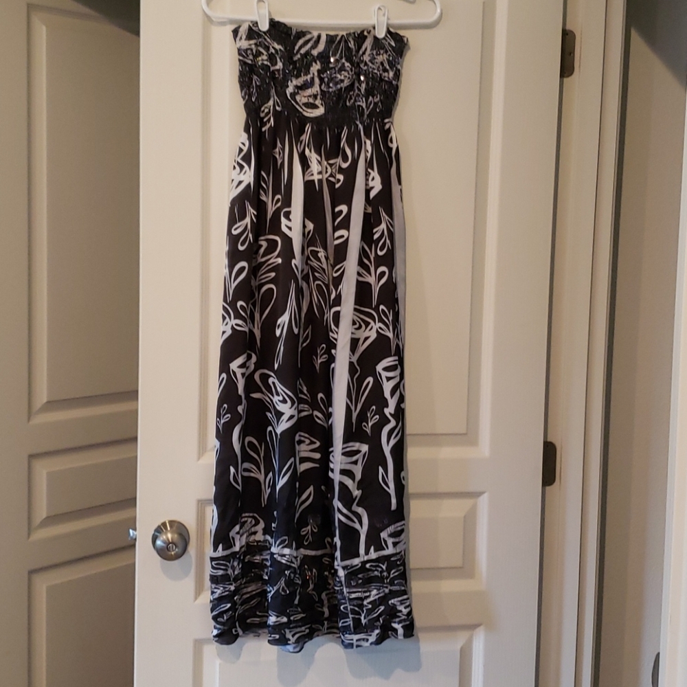 Beach / strapless silk dress